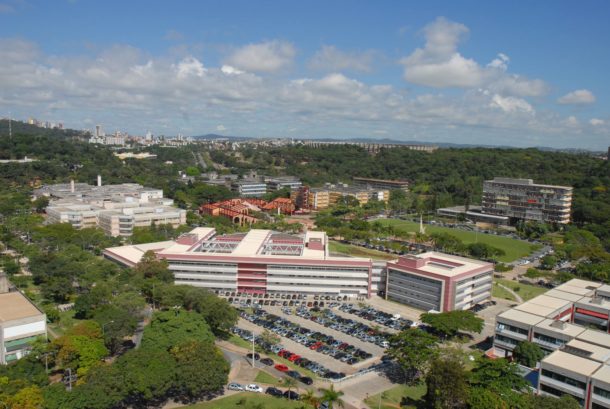UFMG - Universidade Federal de Minas Gerais - Voluntários da UFMG