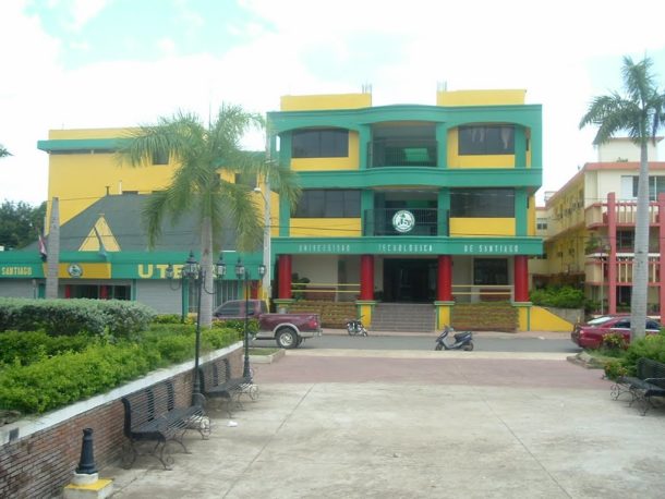 Universidad Tecnológica de Santiago – UTESA – campus