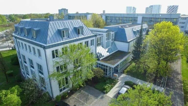 NEC-Up-close-2-1024×576-ezgif.com-optijpeg (3)