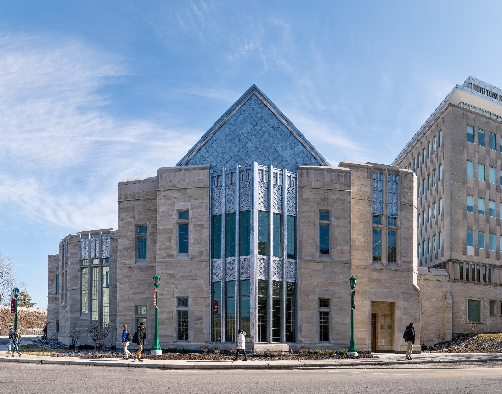 Top Business Schools With A Low GMAT Student Reviews & University