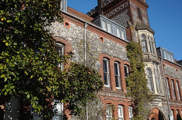 WinchesterBusinessSchool-campus