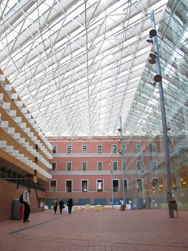  Top 10 Universities in Europe to Study Economics