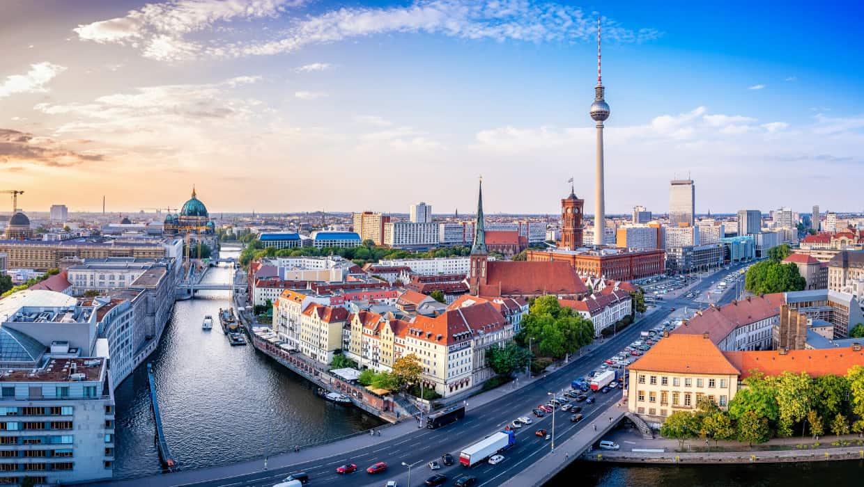 The 4 Best Universities for Business Studies in Berlin | Student Reviews & University  Rankings EDUopinions