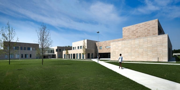 Humanitas University – campus