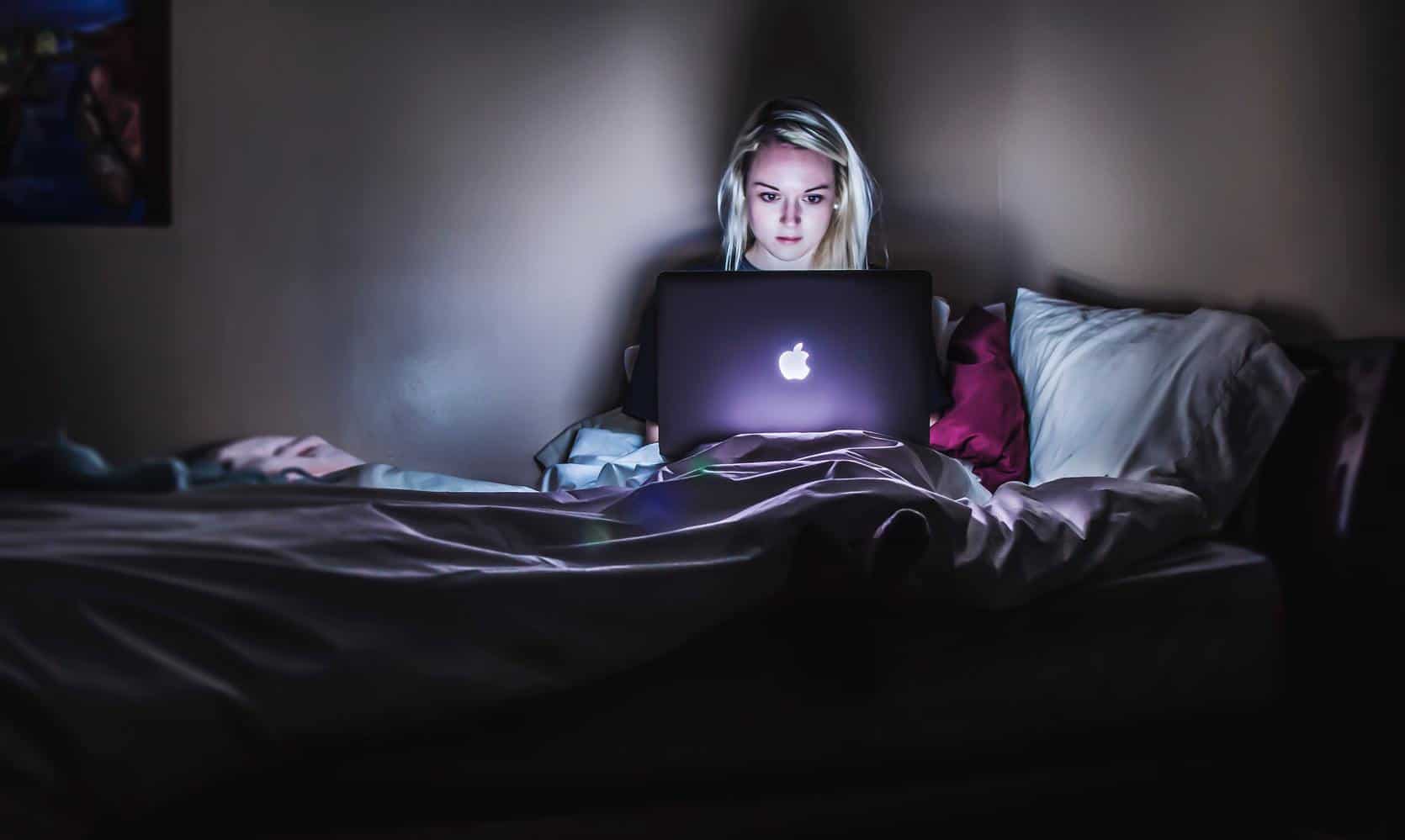 Working while Studying. Advantages & Disadvantages | Student Reviews ... - Risks Associated With Working And Studying At Once