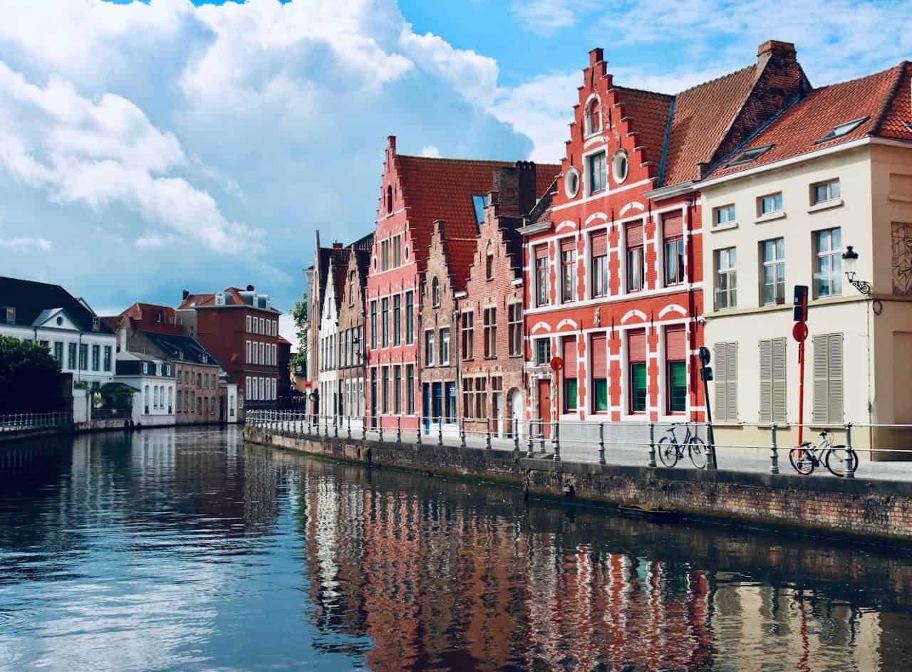 top countries to get a job according to students